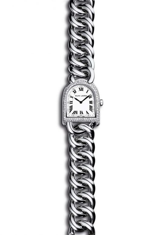 Браслет-часы "Petite Stirrup" от Ральфа Лорена из стали, с перламутровым циферблатом и крошечными бриллиантам вокруг.