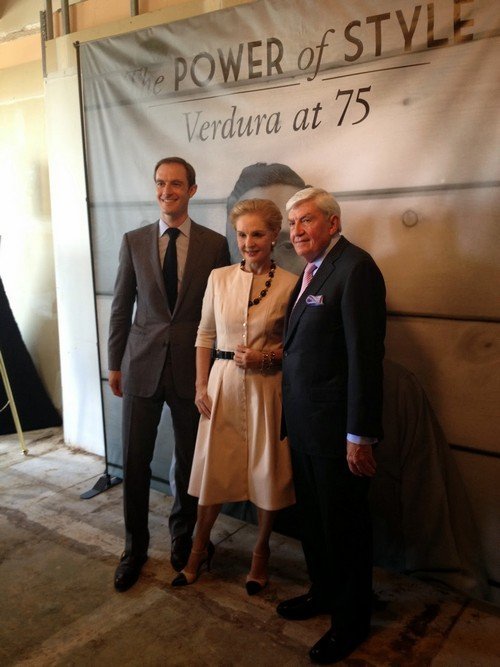 Слева направо: Нико Ландриган, президент Verdura, модельер