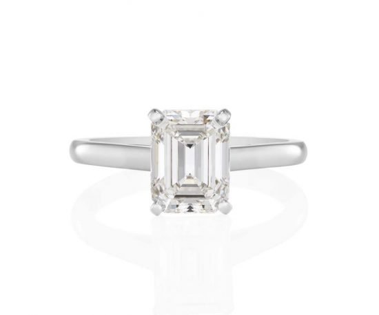 Как купить бриллиантовое обручальное кольцо с изумрудной огранкой?