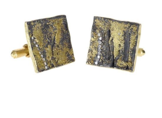 Запонки из желтого золота из Todd Reed Men’s Jewelry Collection с серебряной патиной, украшенные бриллиантами