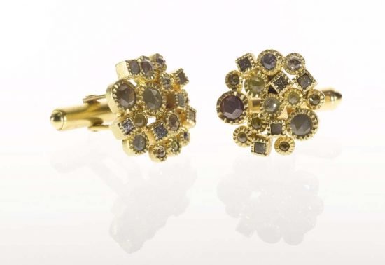 Запонки от Todd Reed из золота с бриллиантами огранки «роза» весом 4,77 карат и алмазами в форме куба