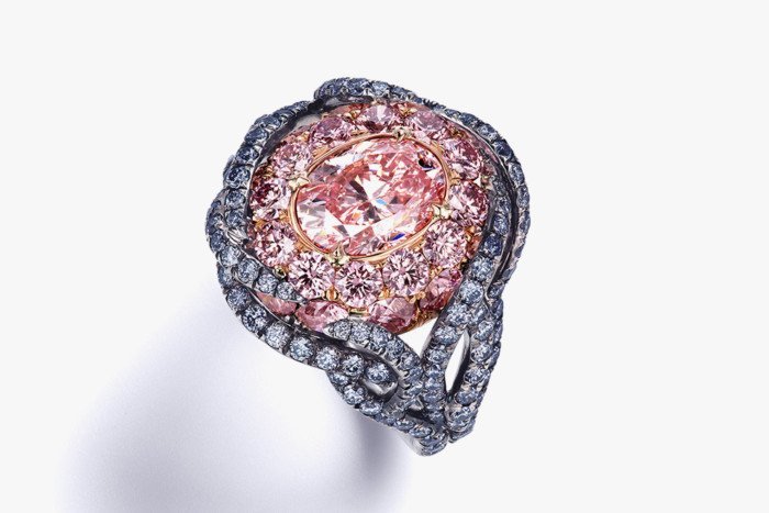 Кольцо Divine Lotus с розовыми и голубыми бриллиантами