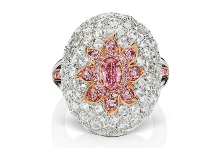 Кольцо из коллекции Dome с аргайлскими бриллиантами