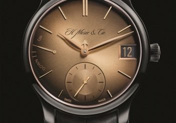 H. Moser & Cie выпустила новые часы Endeavour Perpetual Calendar Black Golden Edition