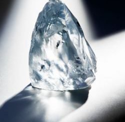 Голубой алмаз в 122 карата продан за 27 миллионов долларов, не установив рекорда