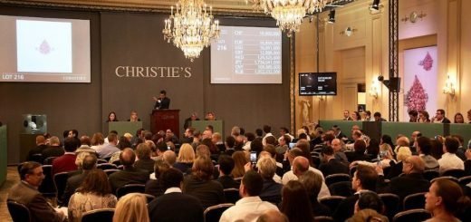 Представители аукционного дома «Кристис» говорят, что ситуация на алмазном рынке стабилизируется, продав драгоценный камень розового цвета почти за 14,5 млн британских фунтов