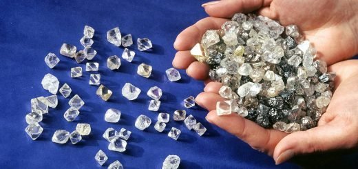АЛРОСА: Июльские продажи алмазной и бриллиантовой продукции достигли $293,5 млн.