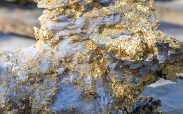 В Западной Австралии были обнаружены ценные породы, инкрустированные золотом 