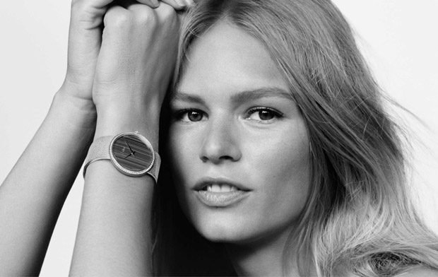 Анна Эверс демонстрирует часы из новой коллекции La D de Dior Satine 2018