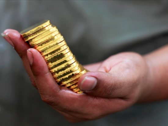 Высокие цены и низкий спрос на золото негативно отразятся на продажах золота в Индии