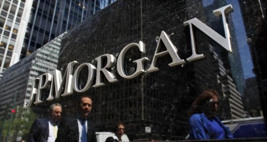 JP Morgan выступил против доллара, но за золото