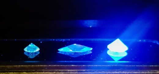 "АЛРОСА" начнет продажу флуоресцентных бриллиантов под собственным брендом