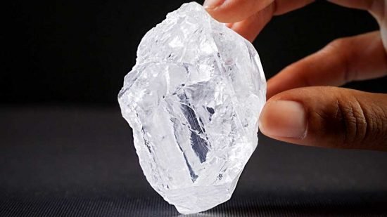 Алмазы доказали наличие древнего хранилища магмы