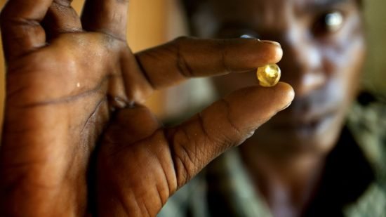 Зимбабве планирует в разы увеличить алмазодобычу с помощью АЛРОСА