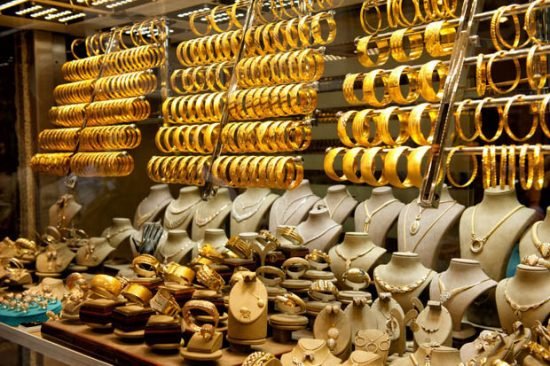 Сотрудница ювелирного магазина в Кисловодске подменяла золото бижутерией
