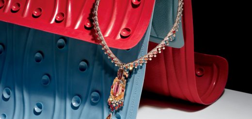 Изысканное колье Cartier Mauna перекликается с первыми работами, выполненные в стиле ар-деко