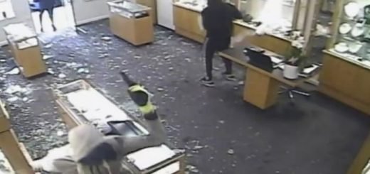 Ювелирный магазин в Сиднее нагло ограбили люди в масках