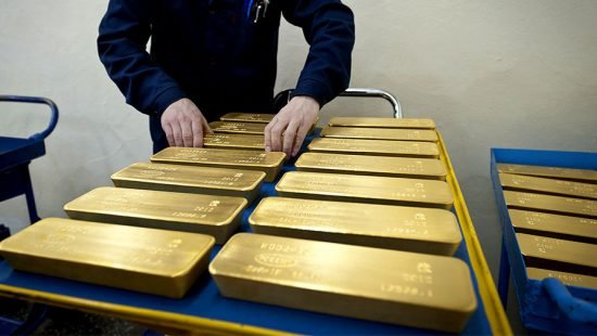 Запасы золота в банках РФ снижаются 3-й месяц подряд