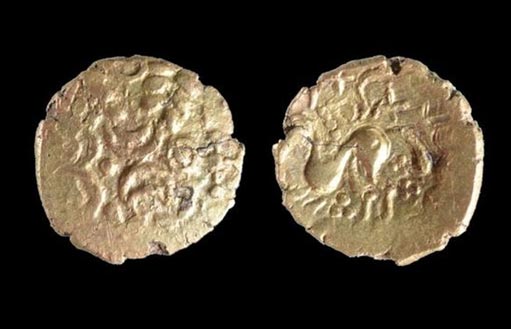 В 2000-летнем кельтском кладе обнаружили неизвестную доселе золотую монету