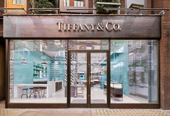 Tiffany & Co жертвует миллион долларов на борьбу с COVID-19