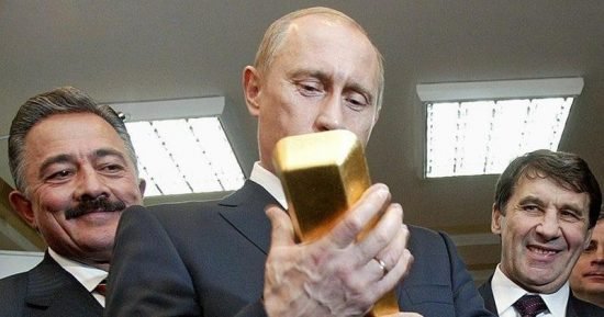 Почему Россия только что прекратила покупать золото в резервы – 4 версии