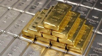 Корона-кризис резко сократил предложение золота в США