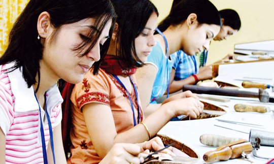 Студенты из Индии хотят учиться в Костромской области на ювелиров