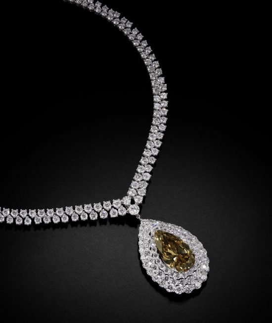 Первый в истории Christie's онлайн-аукцион бриллиантов собрал GBP 1,1 млн.