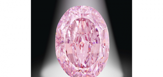 Sotheby's выставил на продажу розовый бриллиант «Видение розы» oт АЛРОСА
