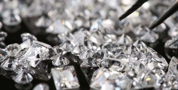Розничные продажи бриллиантов в Индии к октябрю-ноябрю вернутся на отметку 70-80% от уровня до пандемии COVID-19