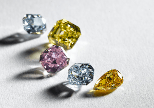 В третьем квартале 2020 года цены на цветные бриллианты упали на 0,7%
