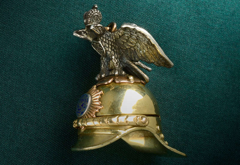 Fellows выставят на аукцион исторический медальон Императорской гвардии России