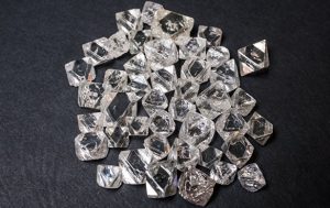 "Алроса" опять торгует без лимита на выкуп алмазов