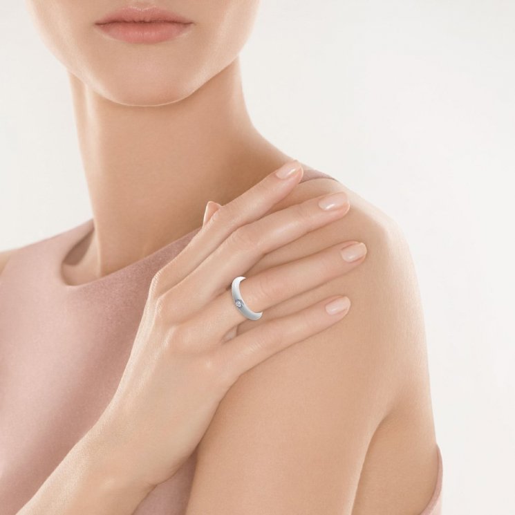 Серебряное помолвочное кольцо с эмалью и фианитом - магазин myjewels.ru