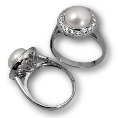 Серебряное кольцо с фианитом Елана 210616