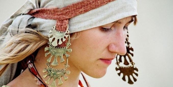 Височные бронзовые, золотые и серебряные кольца