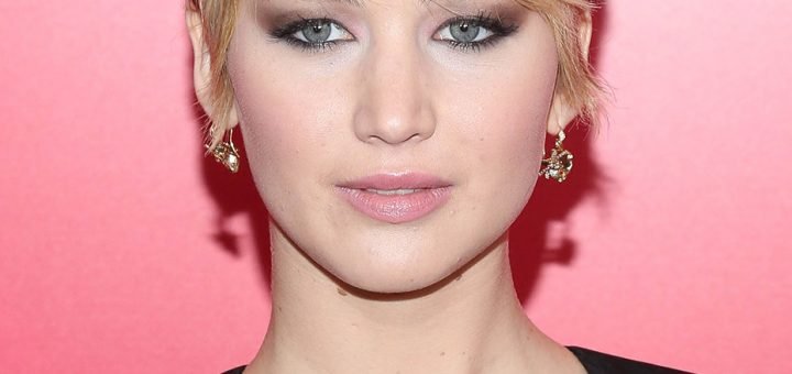 Дженнифер Лоуренс выбрала украшения от Dior на премьеру фильма «Голодные игры: И вспыхнет пламя»