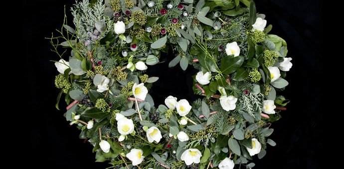 Самый дорогой Рождественский венок, украшенный бриллиантами и рубинами, стоит $4.6 миллиона