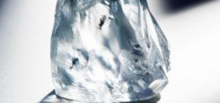Голубой алмаз в 122 карата продан за 27 миллионов долларов, не установив рекорда