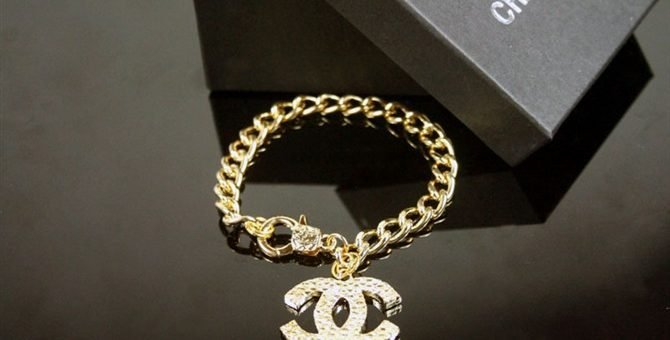 В Париже похищены ювелирные украшения Chanel стоимостью в 5 млн. долларов