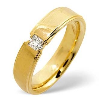 В Казани хирурги пришили мужчине палец, оторванный обручальным кольцом