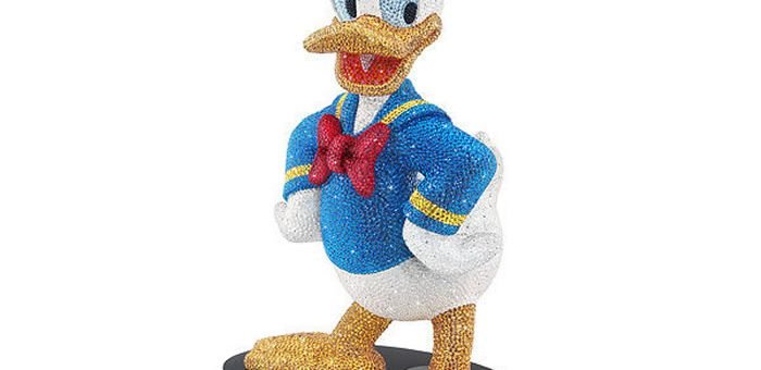 Ограниченный выпуск: сверкающий Дональд Дак от Swarovski