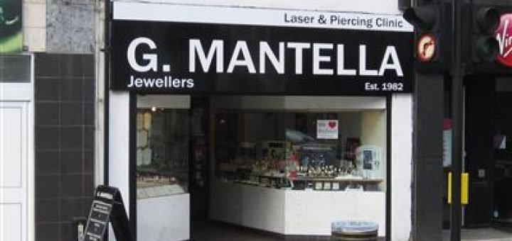 Бунт заставил ювелира выйти работать на улицу