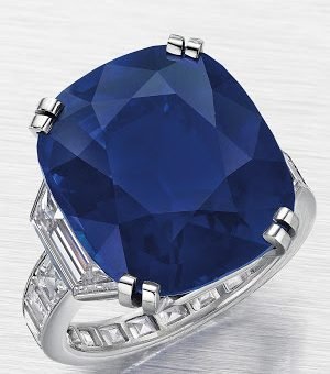 Кашмирский сапфир весом 21 карат продан за 4,2 миллиона долларов, превысив предварительные оценки