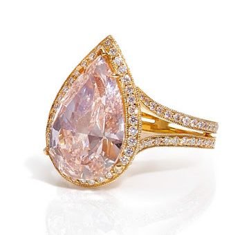 Французский аукционный дом Artcurial проведет трехдневный аукцион по продаже ювелирных украшений и часов в Монако