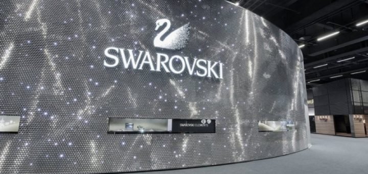 В пермском филиале Московского ювелирного завода изготавливает пробную партию стразов Swarovski