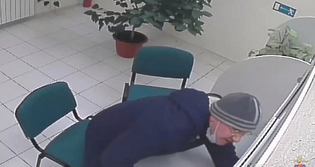 Попытка ограбить ломбард в Волгограде закончилась неудачей