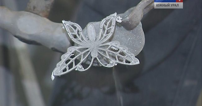 Серьги, броши и кулоны из чугуна начали отливать на Каслинском заводе