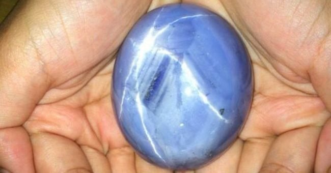 "Звезда Адама" - так назвали самый крупный сапфир, найденный в Шри-Ланке