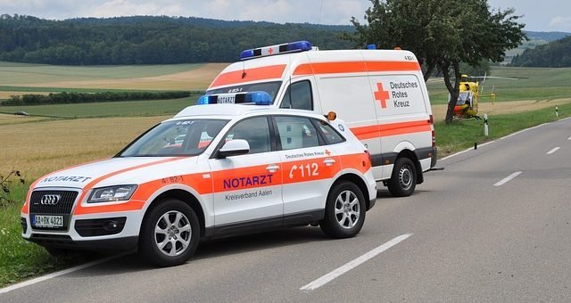 Драгоценная слава: парамедик пытался привлечь пользователей к ювелирному бизнесу фотографиями пациентов